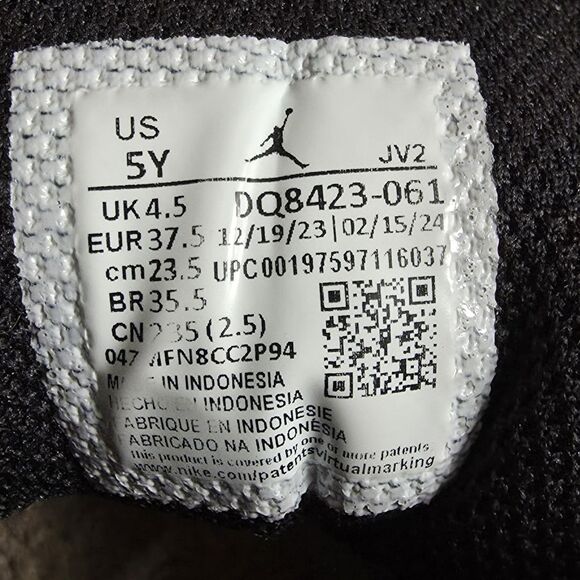 Nike Air Jordan 1 Sneakers I Youth Size 5 I Mid GS Gym Red Black White Boys - Picture 11 of 12